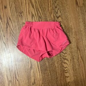 lipgloss size 2 lululemon 2.5 hotty hot shorts